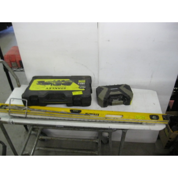 DEWALT LEVEL, PARTIAL SOCKET SET & DOOR HOLE BIT SET, MIXER