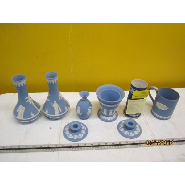 8 PIECES OF WEDGEWOOD JASPER WAVE