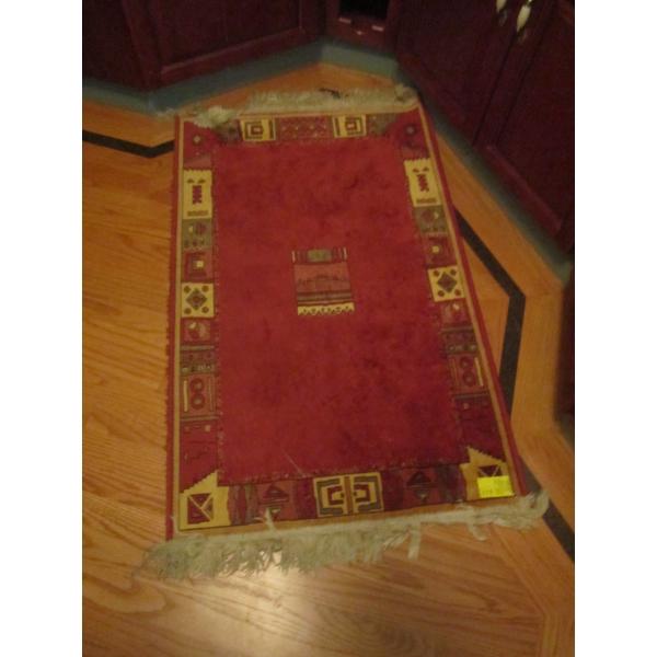SM. AREA CARPET, APPROX. 30"X36"