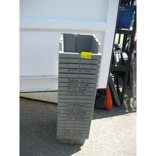 STACK OF PARTS SEPARATOR BINS