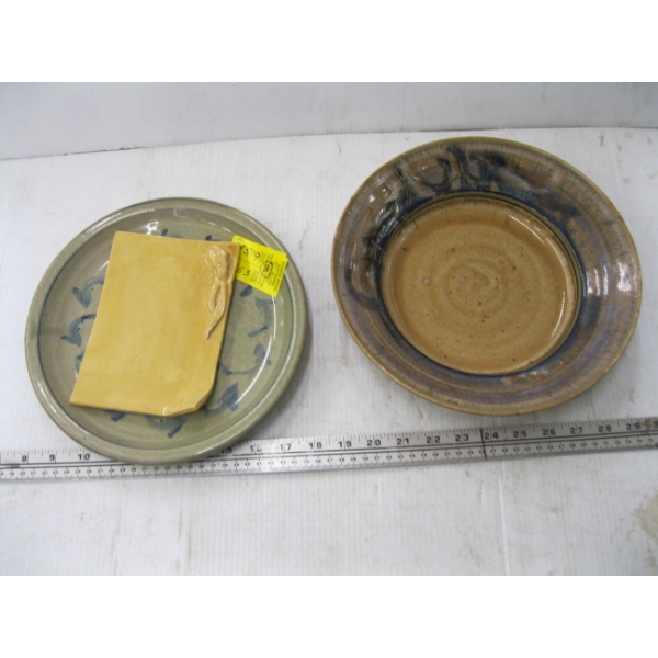 3 POTTERY PIECES