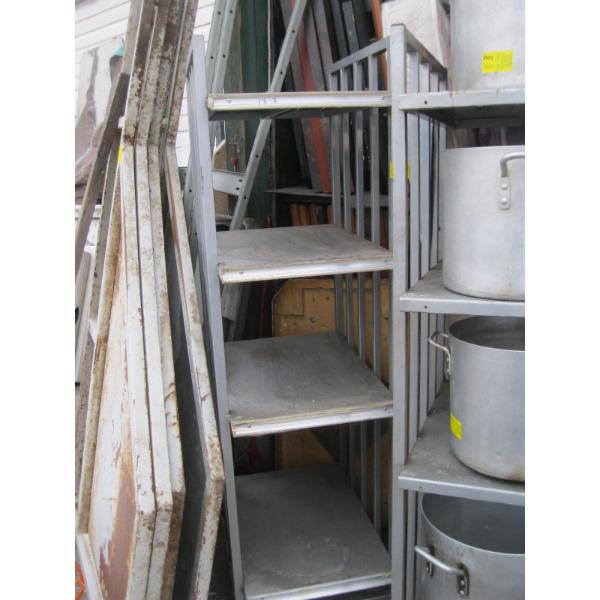 4 TIER STAINLESS STEEL SHELF UNIT ON CASTORS