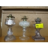 Image 1 : 3 OIL LANTERN BASES - NO CHIMNEYS