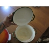 Image 4 : 2 CAST OVER ENAMEL DISHES