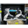 Image 1 : PAIR OF CCM SZ 9 SKATES