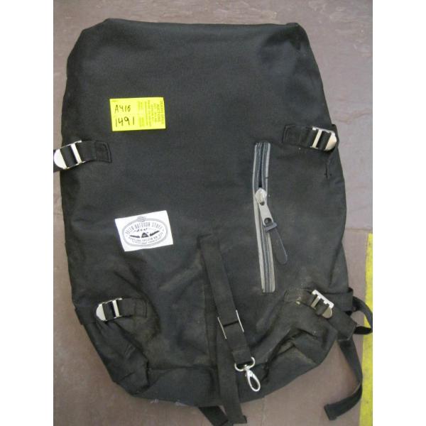 BACKPACK & 2 SHELF BRACKETS