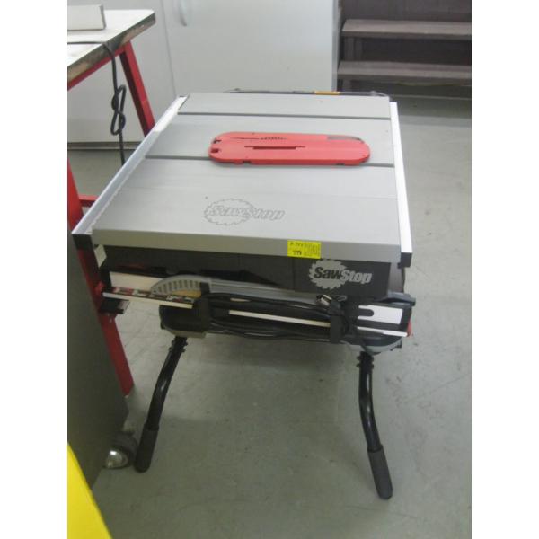 SAW STOP TABLE SAW ON ROLLING STAND