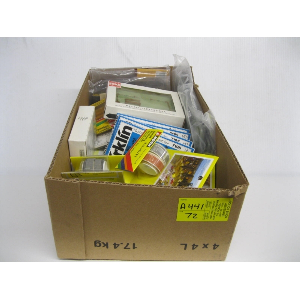 ASST. TRAIN ITEMS - BICYCLE PATH, PAVEMENT, BLINKER SET, ETC.