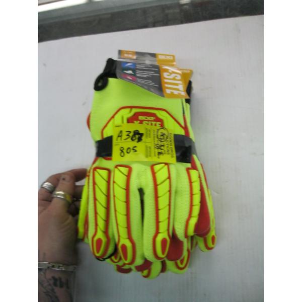 3 PAIR OF SZ. M GLOVES
