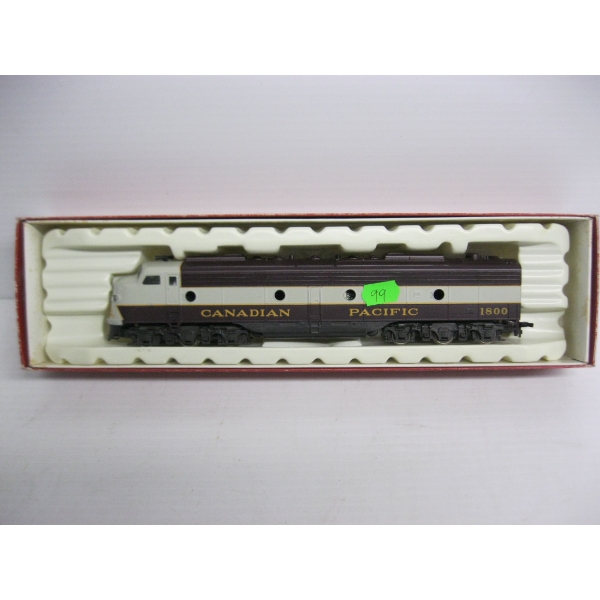 CDN PACIFIC HO SCALE LOCOMOTIVE