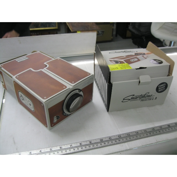 SMART PHONE PROJECTOR