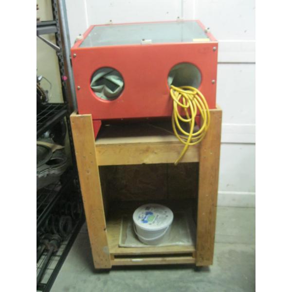 SANDBLAST CABINET ON STAND