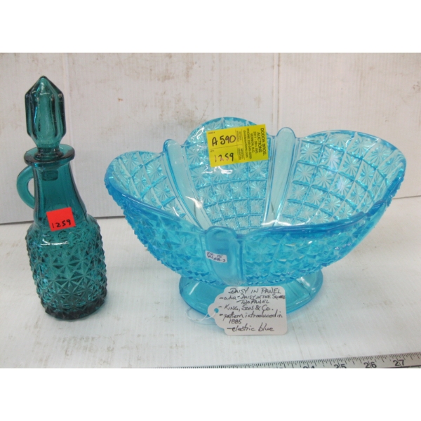 ELECTRIC BLUE DAISY IN PANEL DESIGN & SM. DECANTER