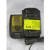 Image 4 : DEWALT 20V PLANER W/2 BATTERIES & CHARGER