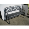 Image 3 : GARDEN BENCH & A GRAVITY CHAIR