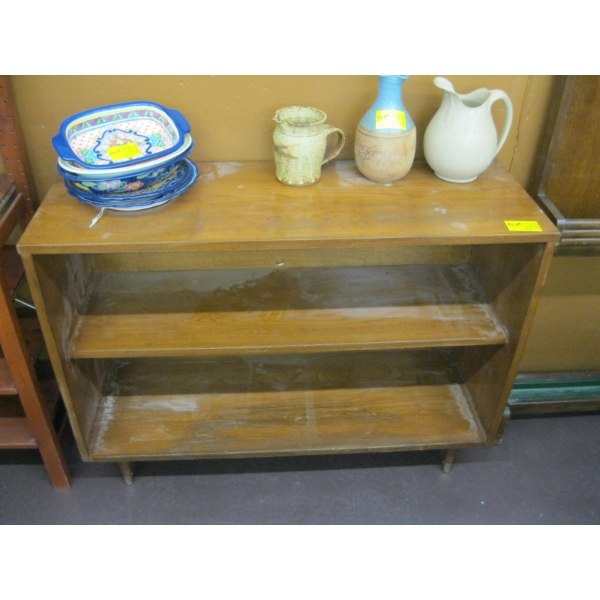 WOODEN SHELF UNIT
