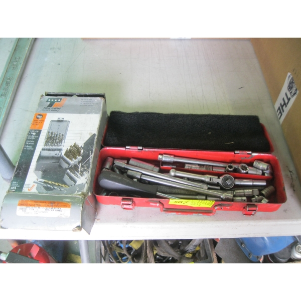 CONTAINER OF ASST. 1/4" DRIVE ITEMS