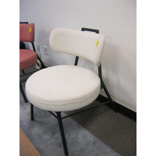 WHITE METAL FRAMED ROUND SEAT UPHOLSTERED CHAIR