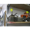 Image 1 : 4 OIL CANS