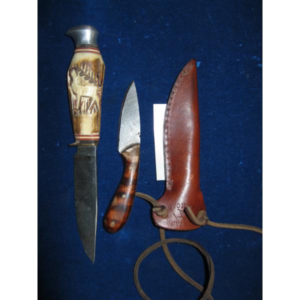 2 HUNTING KNIVES