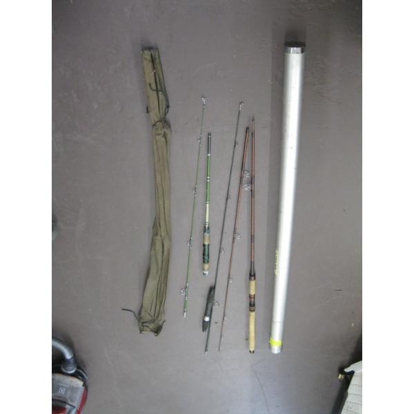 3 FISHING RODS IN HOLDER