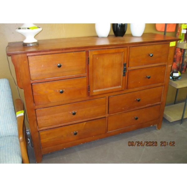 MULTI DRAWER DRESSER