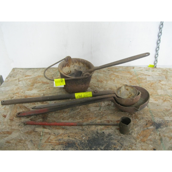 CAST POT W/ASST. LADLES