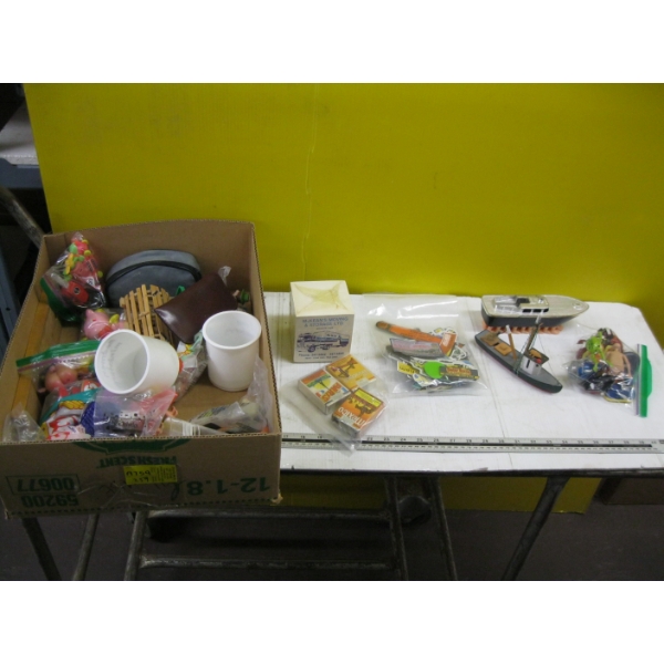 COLLECTABLE TOYS, MAGNETS, ETC.