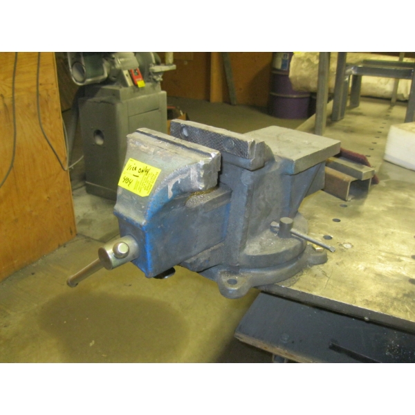 LG. 6" SWIVEL BENCH VISE