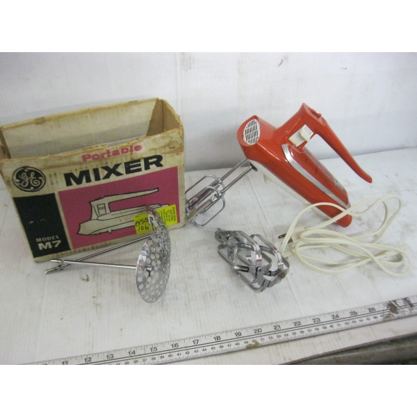 VINTAGE HAND MIXER