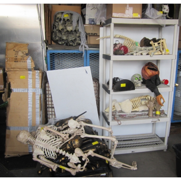 LG. LOT OF ASST. HALLOWEEN DECORATIONS