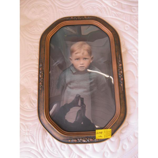 FRAMED CONVEX PHOTO OR PAINTING OF CHILD