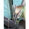 Image 3 : BLACK GARBAGE CAN W/MISC. GARDEN TOOLS, DÉCOR, BAMBOO STAKES, ETC.