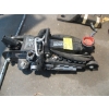 Image 2 : FUEL CAN & A HYDRAULIC JACK W/SOCKET SET