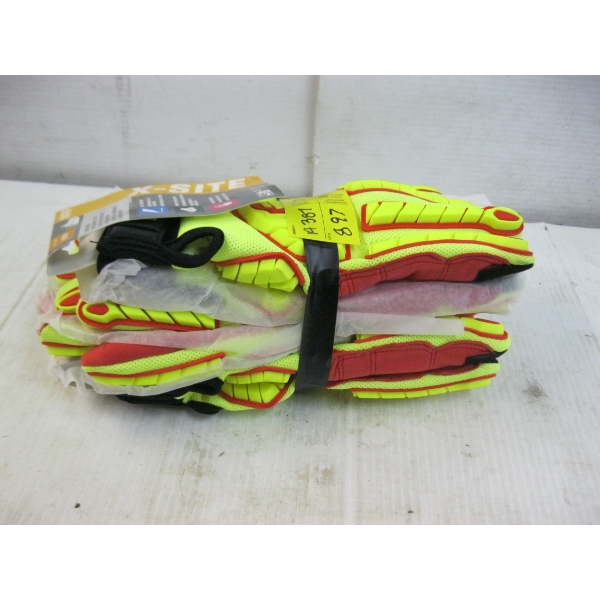 3 PAIR OF NEW GLOVES