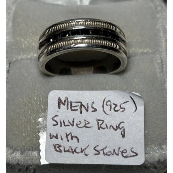 MEN'S .925 SILVER RING W/BLACK STONES - SZ 10 1/4