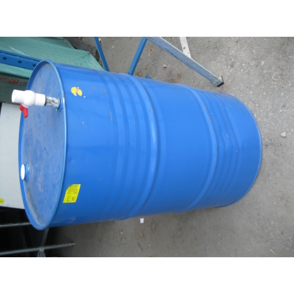 LG. BLUE BARREL FULL OF REFINED GLYCERIN 99.7%