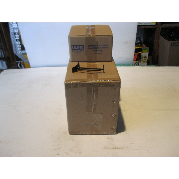 CASE OF 4" SLATWALL SCANNER HOOKS