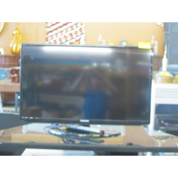 SAMSUNG 32" TV W/REMOTE