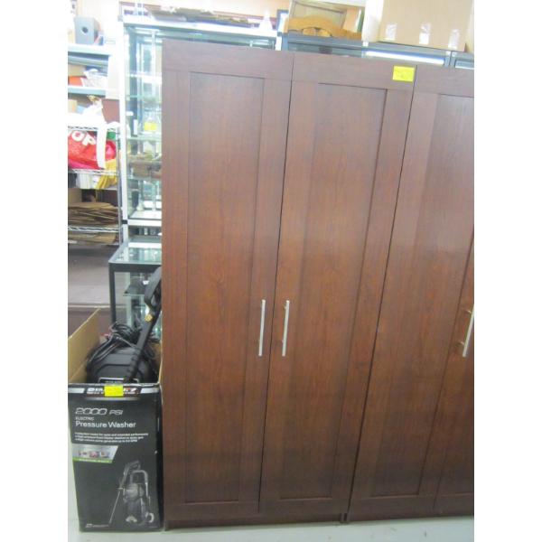 BROWN 2 DOOR CABINET