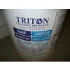 Image 2 : 5 GALLON PAIL OF HAND SANITIZER, CONTAINER OF BLEACH & SANITIZER SPRAY