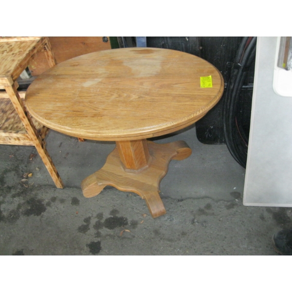 OAK OVAL END TABLE