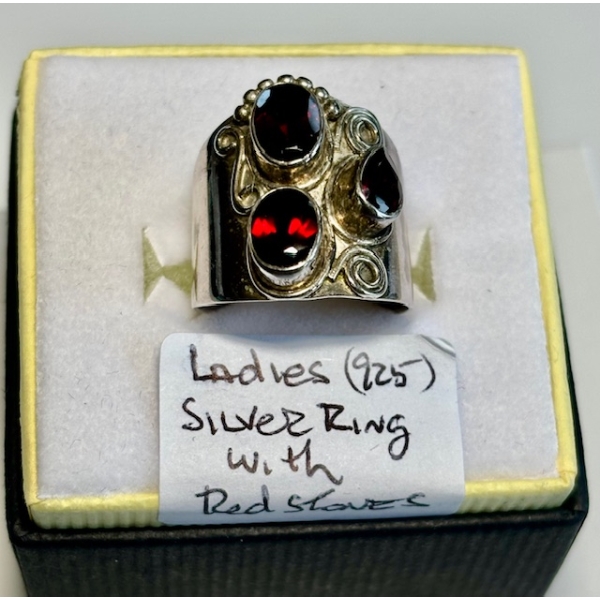 LADIES .925 SILVER RING W/RED STONES