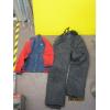 Image 2 : SNOWPANTS & A BISSELL MAGIC VAC