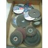 Image 2 : MAKITA ANGLE GRINDER W/ASST. DISCS, ETC.