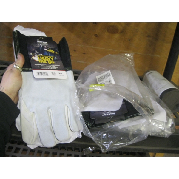 NEW WELDING GLOVES