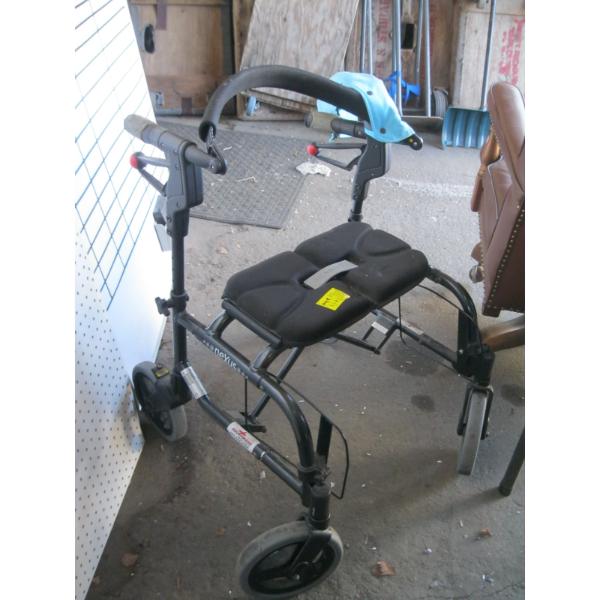 FOLDING WALKER