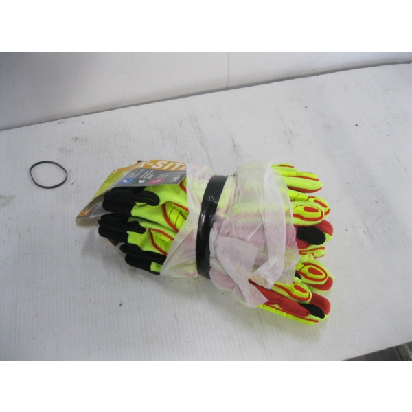 3 PAIR OF SZ M GLOVES