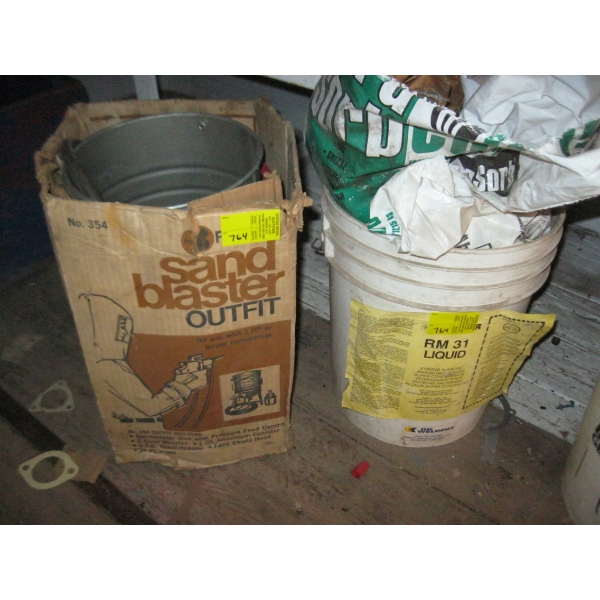 SANDBLASTER & BUCKET MISC