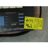 Image 6 : YAMAHA PORTASOUND PSS-680 KEYBOARD W/STAND